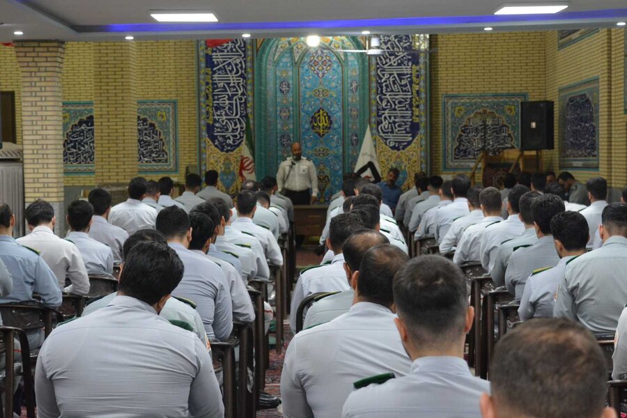 نشست صمیمی با سربازان وظیفه آتش نشانی کرج برگزار شد