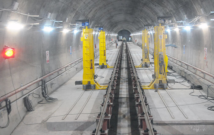 اولین رده تعمیراتی قطار متروی شهر کرج در تعمیرگاه موقت انجام شد