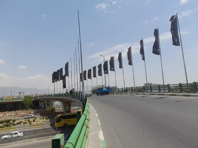 منطقه ۵ در عزای شهادت رئیسجمهور مردمی ایران و همراهان سیاه پوش شد