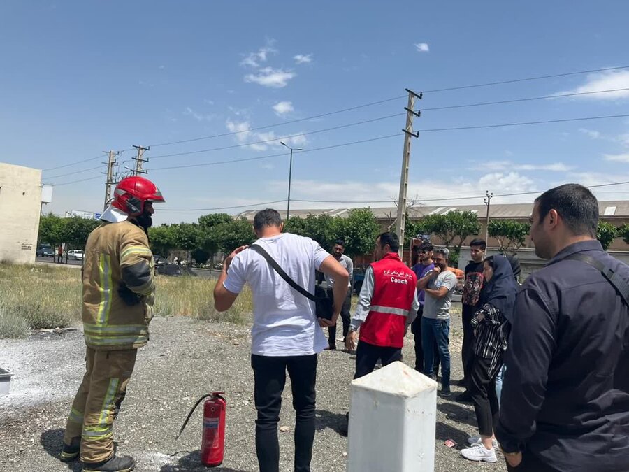 آموزش آتش نشان داوطلب ویژه شهروندان کرجی
