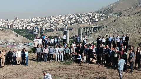 کوهپیمایی بسیجیان حوزه بسیج ادارات و کارمندان شهرداری کرج برگزار شد کوهپیمایی بسیج