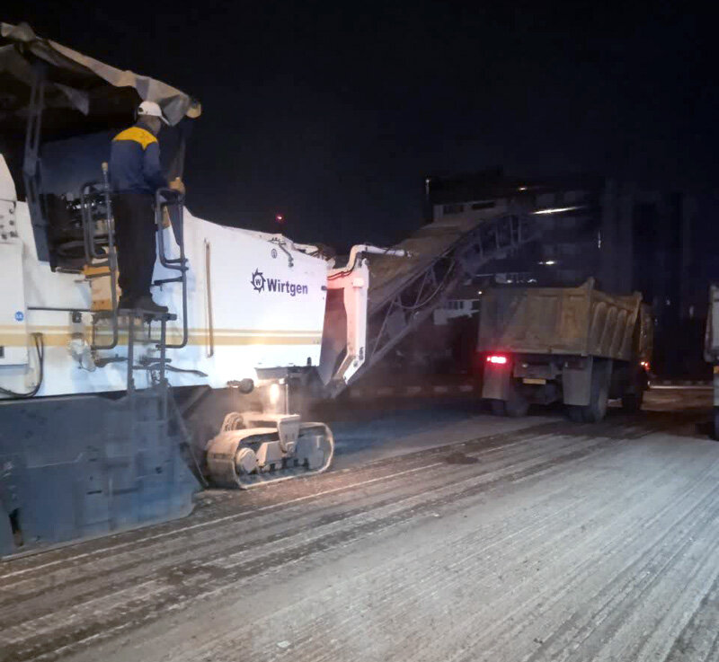 آغاز عملیات تراش و روکش مکانیزه آسفالت بولوار خوارزمی