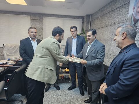 تقدیر و تشکر از عوامل اجرایی اردوی زیارتی فرهنگی مشهد مقدس پایگاه بسیج شهید سلطانی تقدیر از فعالان بسیج