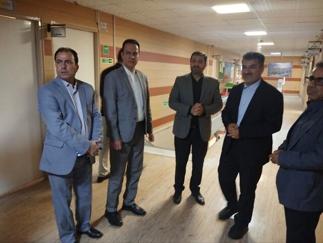 بازدید فرماندار کرج از مرکز انتقال خون در منطقه 5 کرج