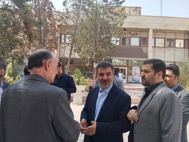 بازدید فرماندار کرج از مرکز انتقال خون در منطقه 5 کرج