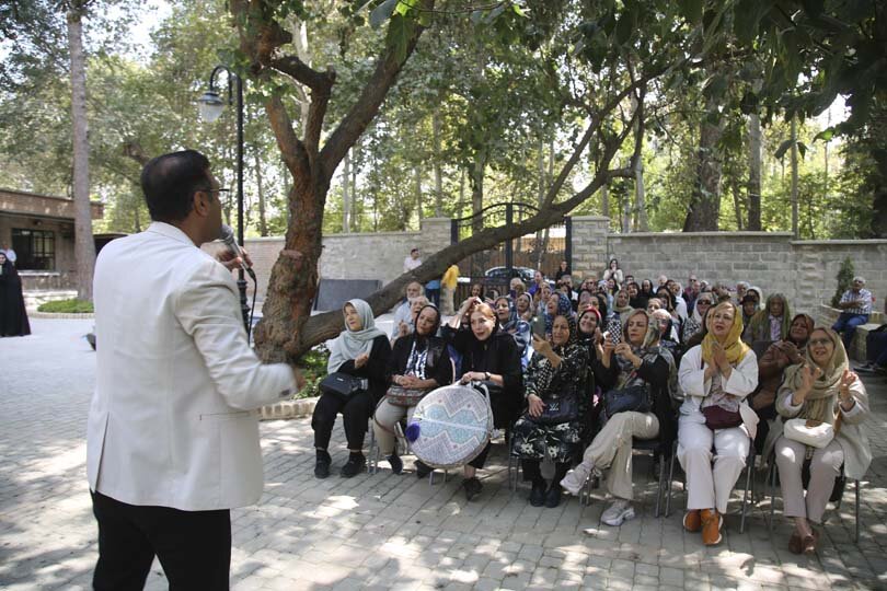 جشن شاد دوشنبههای سالمندی در بوستان جهان دیدگان برگزار شد