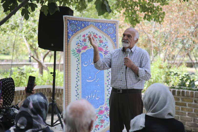 جشن شاد دوشنبههای سالمندی در بوستان جهان دیدگان برگزار شد