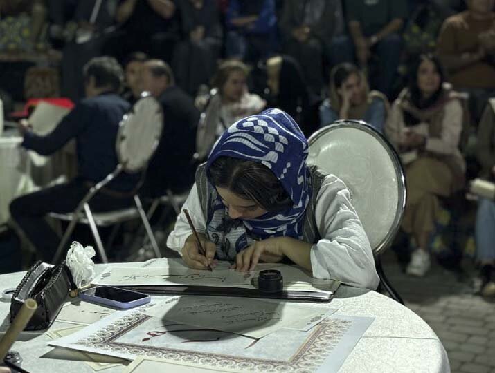 برنامههای فرهنگی هنری در تقویت نشاط اجتماعی شهروندان نقش مهمی دارد