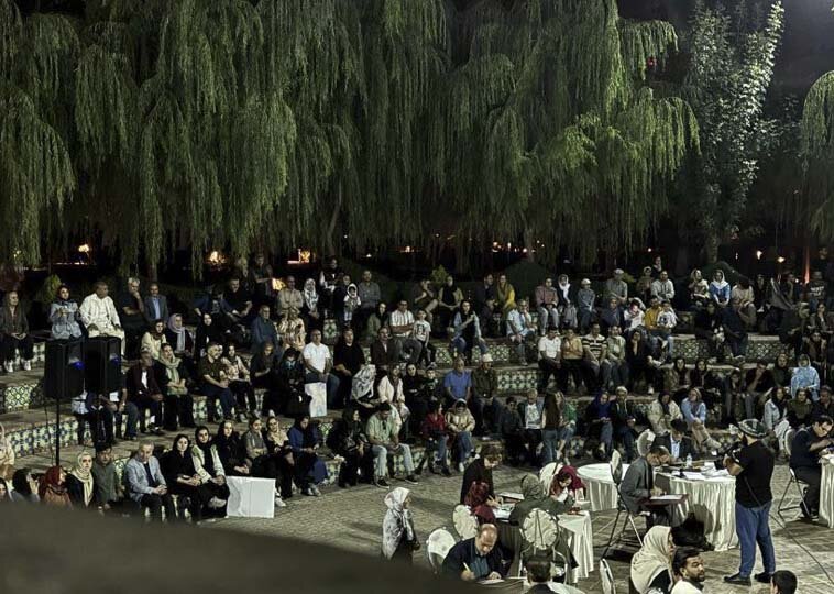 برنامههای فرهنگی هنری در تقویت نشاط اجتماعی شهروندان نقش مهمی دارد