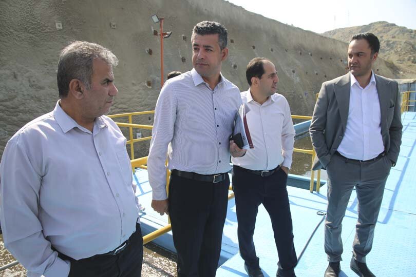 مدیران ارشد آب و فاضلاب و شهرداری قزوین از تصفیه خانههای شهر کرج بازدید کردند