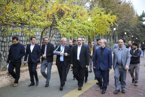 نگهداری درختان حاشیه رودخانه کرج با مراقبتهای بالینی انجام شده است بازدید از پارکرود