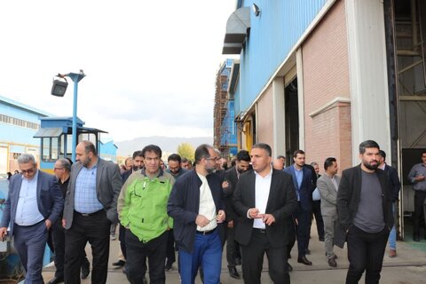 بازدید بسیجیان شهرداری کرج از شرکت مپنا لکوموتیو بازدید بسیجیان