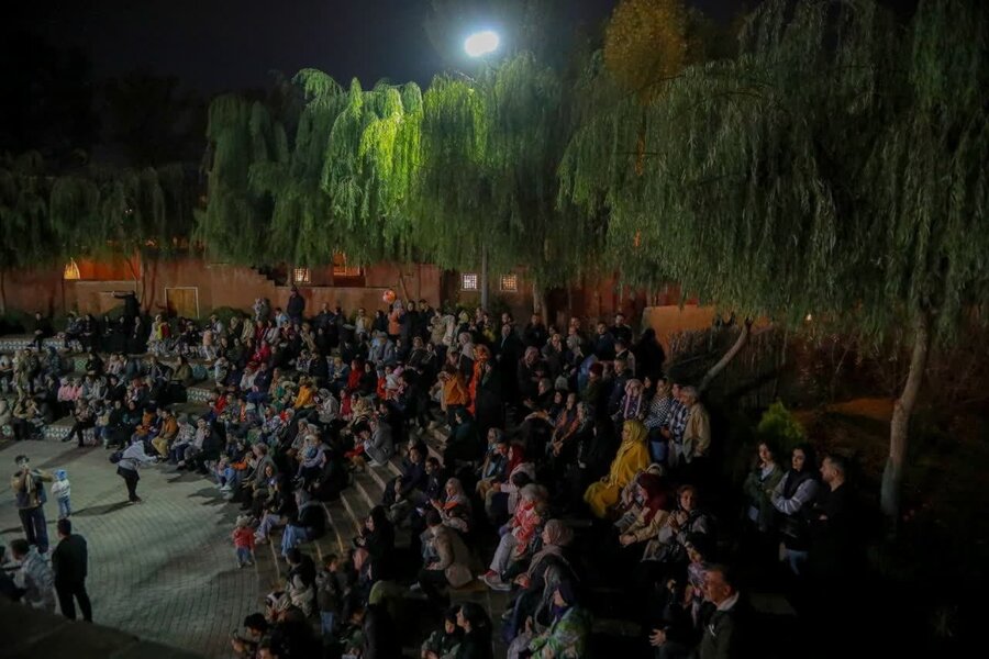 کرجیها از جشنواره بزرگ خرمالو استقبال گرمی داشتند