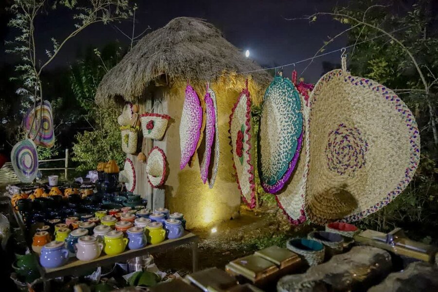 کرجیها از جشنواره بزرگ خرمالو استقبال گرمی داشتند