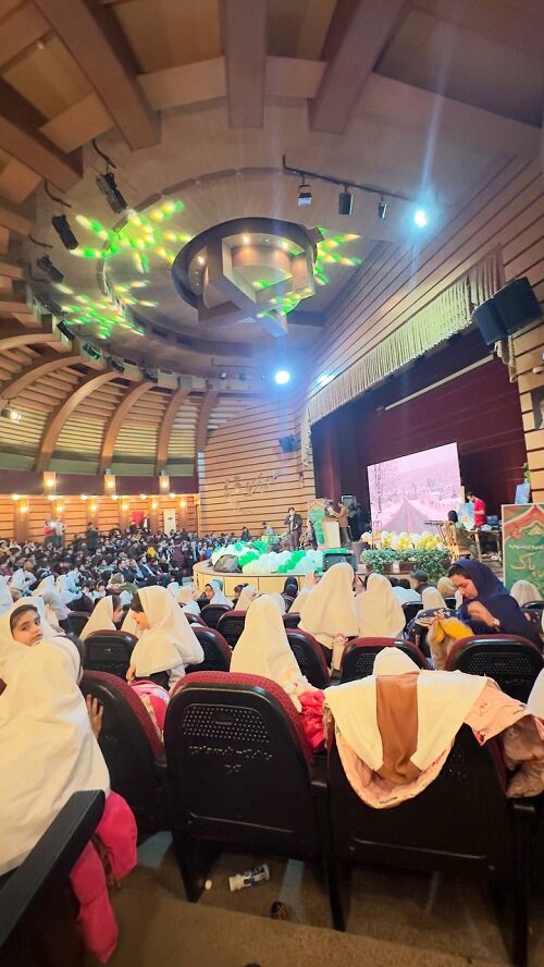 حضور پرشور دانشآموزان در مراسم اختتامیه طرح مهر پاک