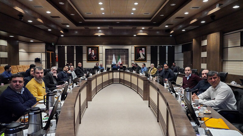 بحران اقتصادی کشور و چالشهای پیش روی مدیریت شهری/تاکید شهردار بر تلاش مضاعف مدیران