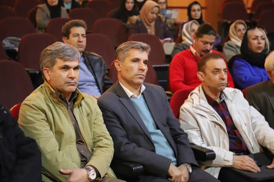 کارگاه آموزشی شناخت بیماریهای قابل انتقال از حیوان به انسان برگزار شد