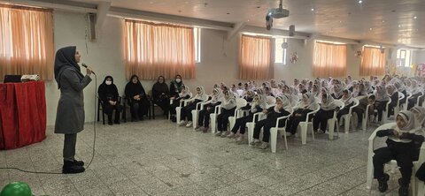 بیش از ۲۳ هزار دانشآموز از خطرات چهارشنبهسوری آگاه شدند آموزش پیشگیری از حوادث چهارشنبه سوری در مدارس