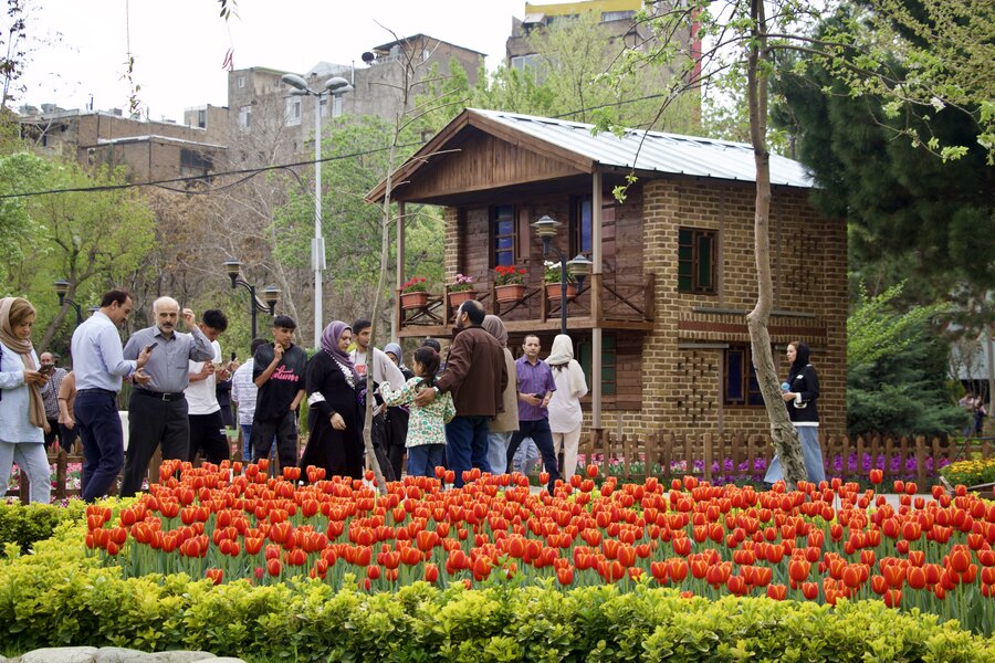 درب باغ گل‌ها رو به شهروندان گشوده شد/تجربه‌ای فراموش‌نشدنی از هم‌آهنگی رنگ و عطر