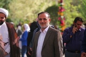 بازدید اعضای شورا از باغ لالهها