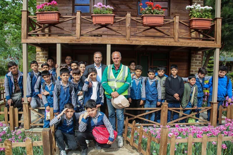 ۱۳ هزار دانشآموز البرزی از پارکها و بوستانهای شهرکرج بازدید کردند