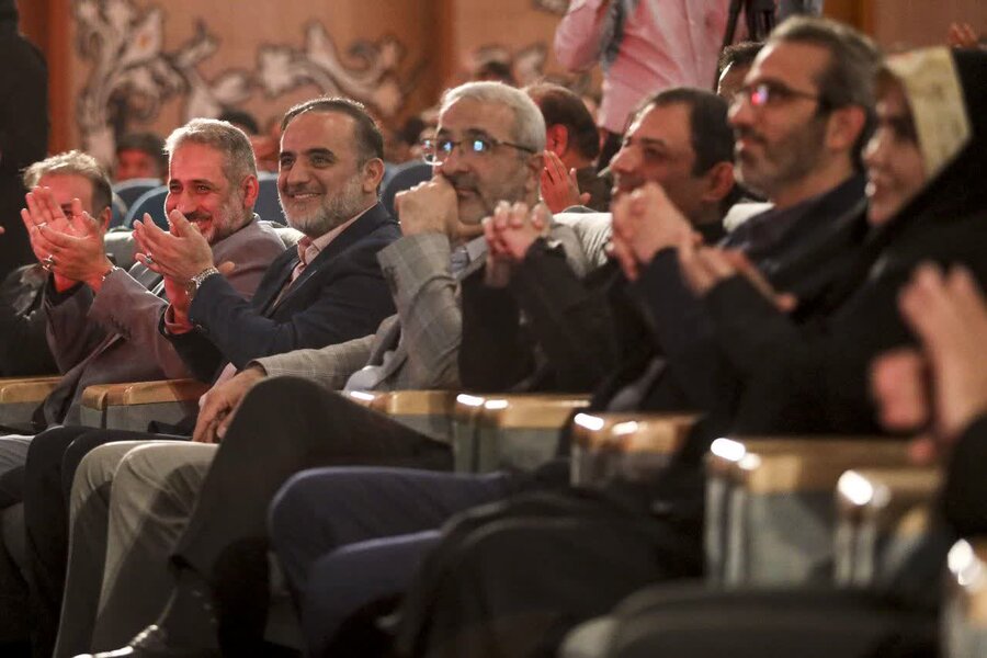 جشنی برای آنان که شهر را جَلا میدهند/اجرای ستارهها برای ستارههای بینام و نشان