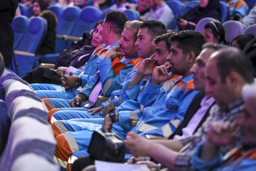 جشنی برای آنان که شهر را جَلا میدهند/اجرای ستارهها برای ستارههای بینام و نشان