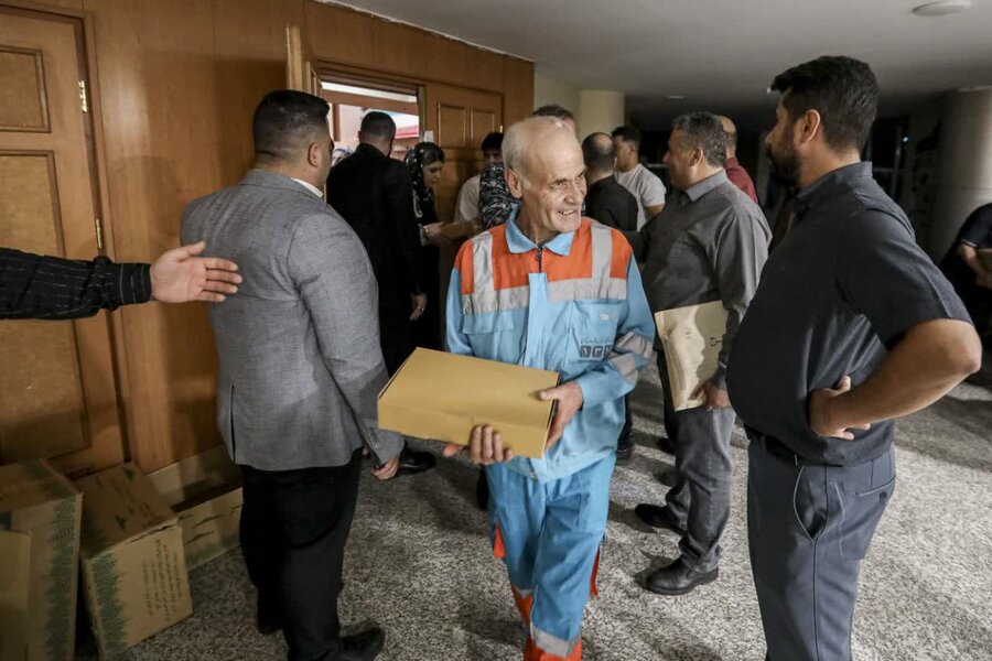 تجلیل از ۳۵۰ سبزبان و پاکبان نمونه در جشن بزرگ کار و کارگر