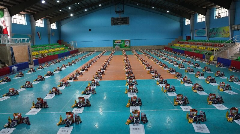 توزیع ۲۰۰ بسته معیشتی بین خانوادههای نیازمند