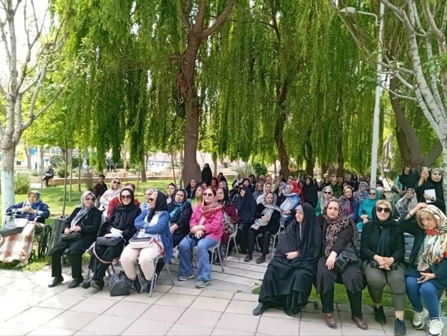 اجتماع شاد سالمندان در جشنهای "دوشنبههای سالمندی"