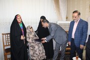 اعضای شورای شهر کرج با خانواده شهید کمالوند دیدار کردند