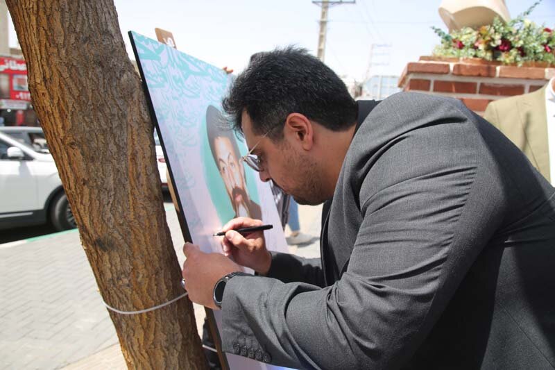 سردیس شهید بهشتی در کرج رونمایی شد