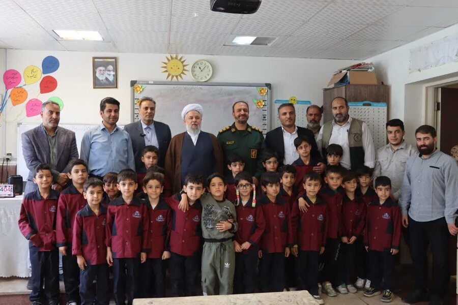 تقدیر نماینده ولی فقیه در سپاه از بسیج شهرداری/ ۲ مدرسه بازسازی شد