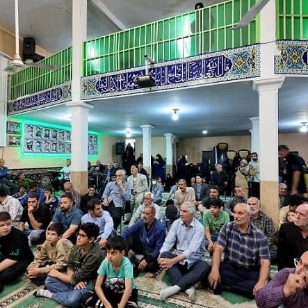 دیدار اعضای شورا با نمازگزاران مسجد منتظرین امام زمان(عج)