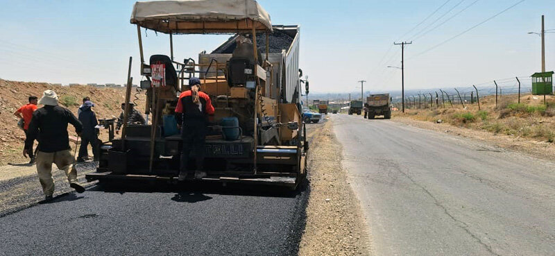 توزیع مکانیزه ۹ هزار تن آسفالت در معابر شهر کرج