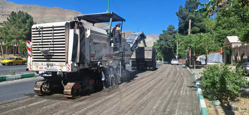 توزیع مکانیزه ۹ هزار تن آسفالت در معابر شهر کرج