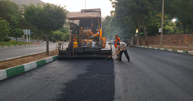 توزیع مکانیزه ۹ هزار تن آسفالت در معابر شهر کرج