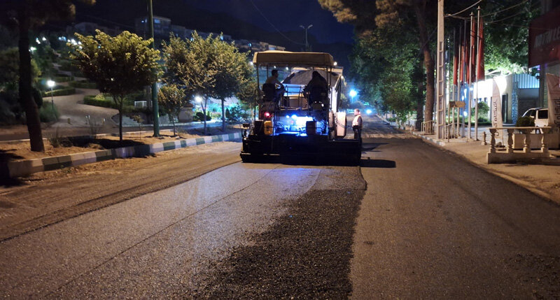 توزیع مکانیزه ۹ هزار تن آسفالت در معابر شهر کرج