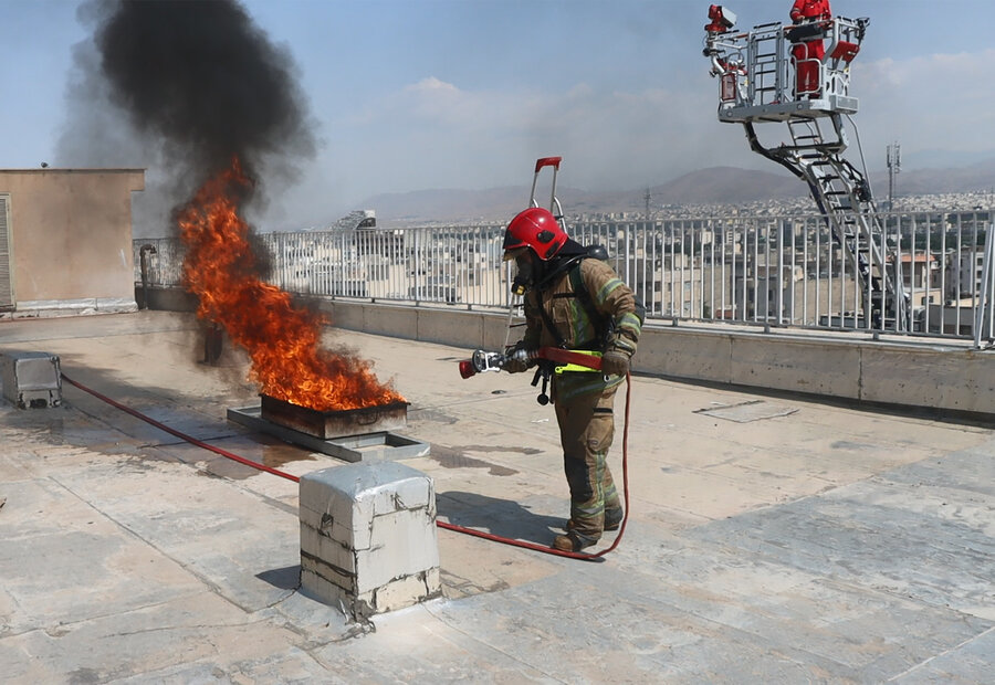 مانور اطفای حریق در بیمارستان قائم کرج برگزار شد