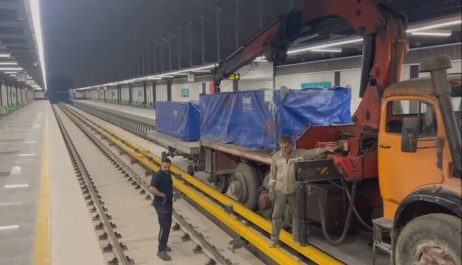 تعداد ۸ دستگاه پله برقی ساخت ایران در ایستگاه رجاییشهر نصب میشود