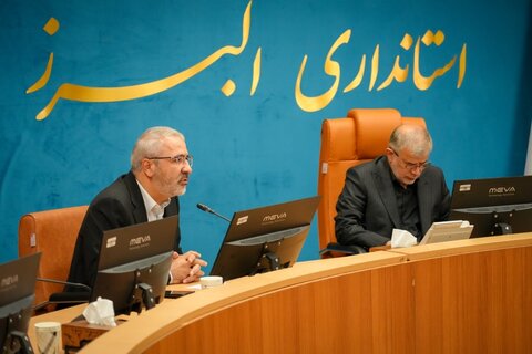بازدید شهردار و مدیران از استانداری به مناسبت هفته دولت