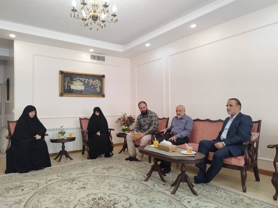 ادای احترام به مقام شامخ شهدای جنگ ۱۲ روزه