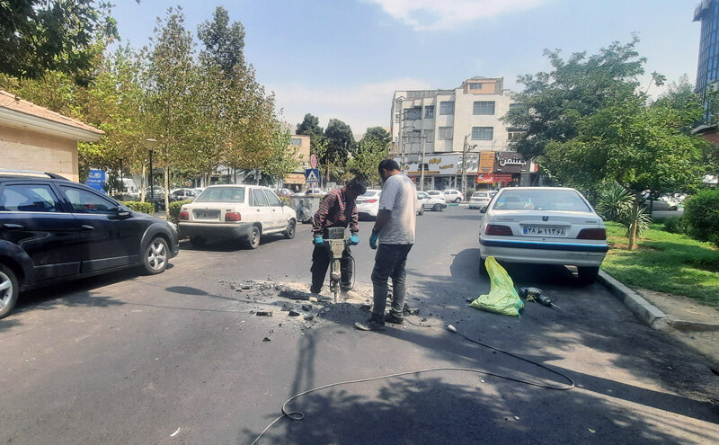 اجرای عملیات همسطح سازی دریچه های سطح شهر کرج