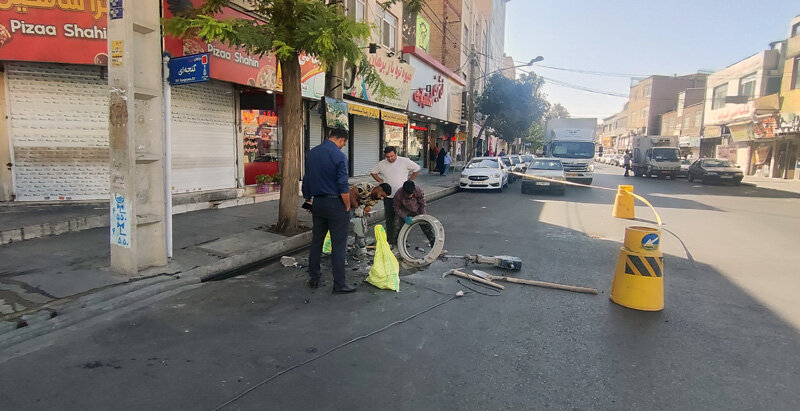 اجرای عملیات همسطح سازی دریچه های سطح شهر کرج