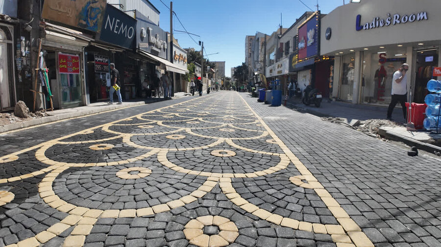 عملیات احداث پیادهراه و بهسازی خیابان سوم فاز ۱ رجایی شهر به پایان رسید