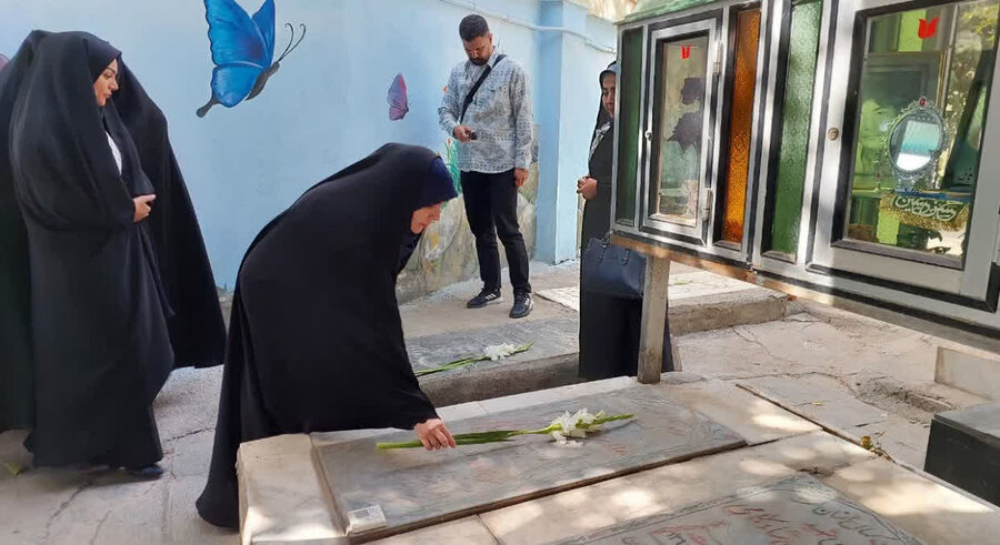 تجدید بیعت دوباره اعضای شورای شهر با آرمانهای شهدا