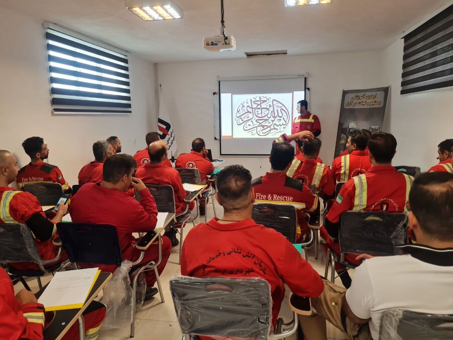 آتشنشانان کرجی در اردوی بزرگ آموزشی شهر رشت شرکت کردند