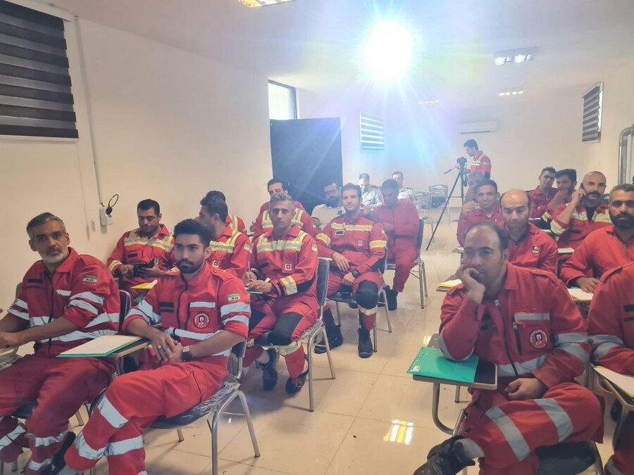 آتشنشانان کرجی در اردوی بزرگ آموزشی شهر رشت شرکت کردند