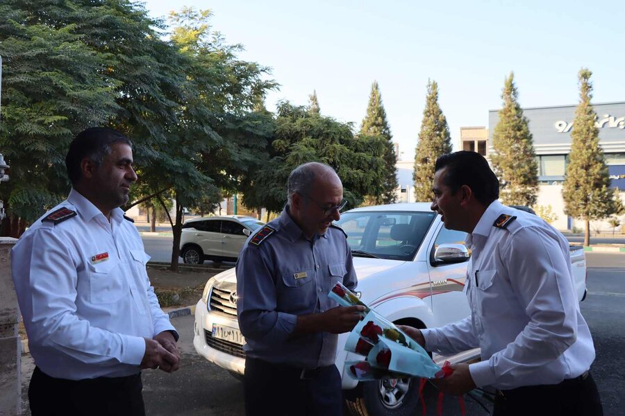 رئیس کمیسیون سلامت، محیط زیست و خدمات شهری با آتشنشانان دیدار کرد