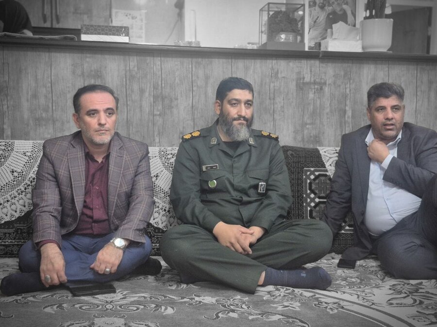 خانواده معظم شهدا آبروی محلات و شهر هستند